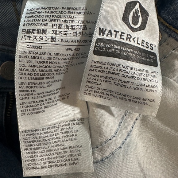 Levi's High Waisted Taper Jeans - Size 28 - Mid Stone Wash - Picture 7 of 8